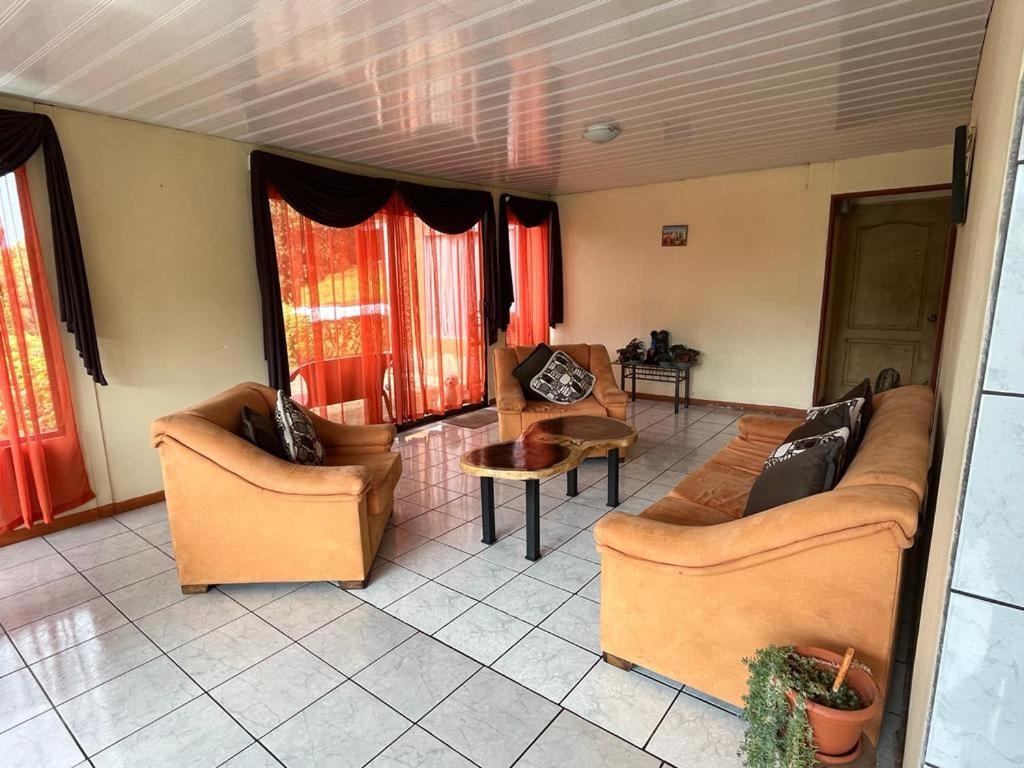 La Casa Bonita Apartment Monteverde Екстериор снимка